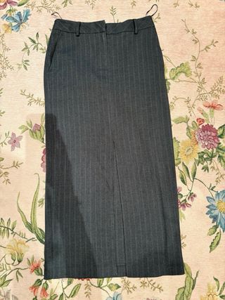 Falda tubo raya diplomática