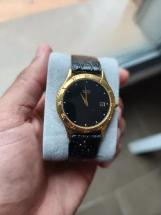 Reloj Citizen Quarzo Dorado y Negro