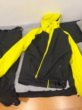 Conjunto Ropa Nieve Chaqueta y Pantalón talla S