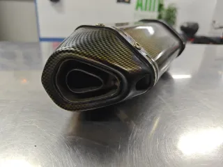 Escape Piaggio 300 Carbono