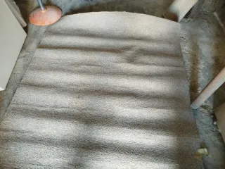 Alfombra beige y gris de tela 200*150