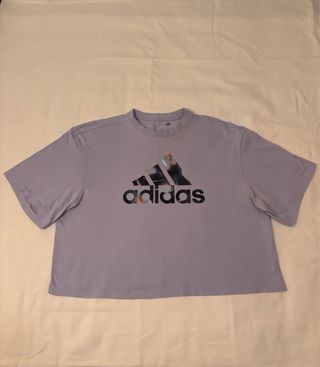 Set 2 pezzi: T-shirt Adidas + Felpa H&M