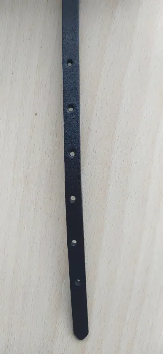 Lote de 14 tiras de cuero con hebilla dorada