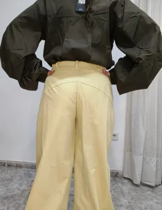 Conjunto mujer marrón y amarillo