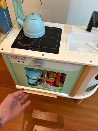 Cocinita de madera para niños