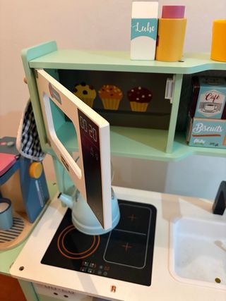 Cocinita de madera para niños