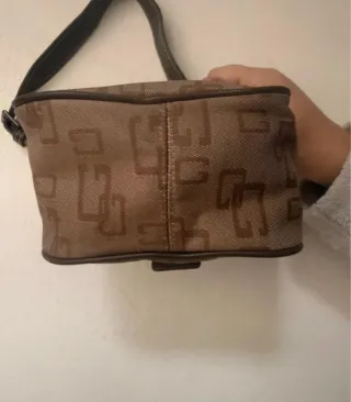 Borsa a spalla Guess marrone monogram