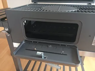 Barbacoa nueva sin uso y ya montada. Con garantía.