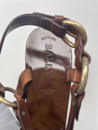 Sandalias de cuña piel marrón y beige. Piel .