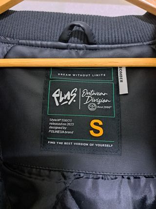 Bomber Negra y Blanca con Parche