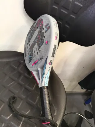 Pala de pádel Royal Padel WHIP 3D Woman