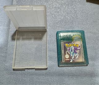 Game Boy Color + 5 Juegos Pokémon + Funda Pikachu.