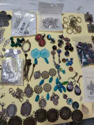 Lote fornituras bisutería abalorios murano