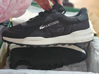 Zapatillas Lacoste Negras y Blancas