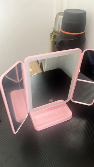 Espejo de maquillaje plegable con luz LED