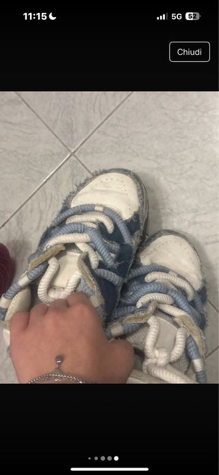 Scarpe jeans blu e bianche