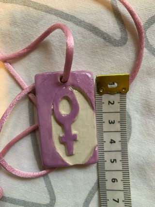 Colgante Símbolo Mujer