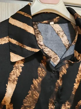 Camisa blusa estampada cebra talla M