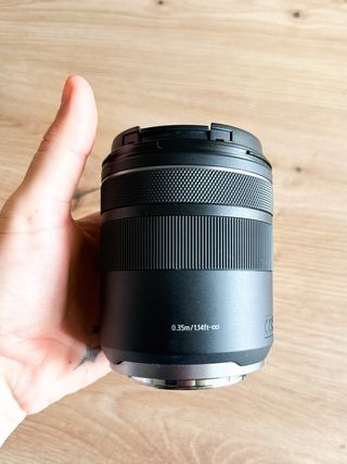 Objetivo Canon RF 85mm F2 Macro IS STM