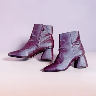 Botines DKNY Piel Brillante Morado