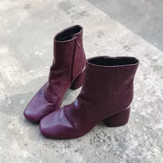 Botines DKNY Piel Brillante Morado