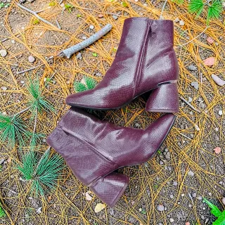 Botines DKNY Piel Brillante Morado