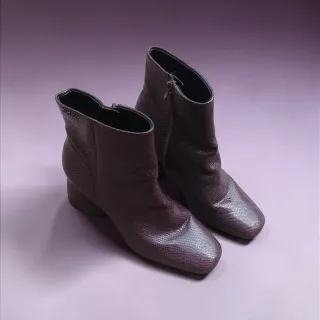 Botines DKNY Piel Brillante Morado