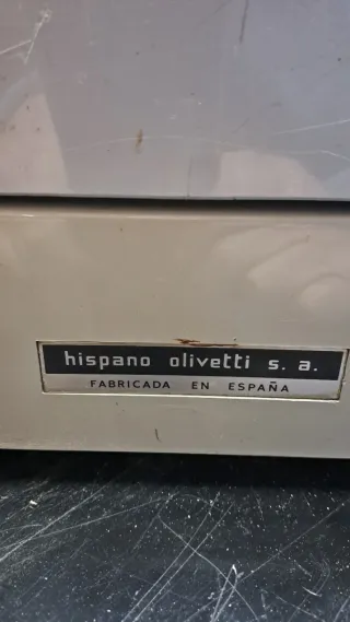 Maquina de escribir antigua años 70