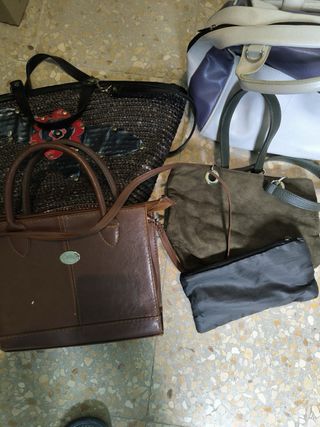 Lote indivisible 35 bolsos