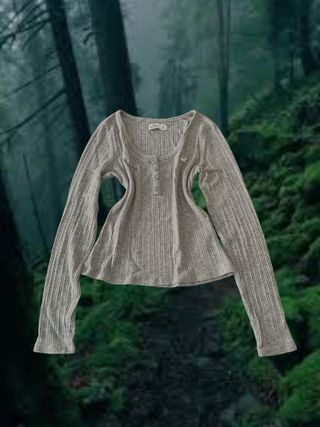 Camiseta con botones gris