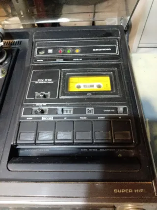 Radio, Tocadiscos y Cassette Grundig