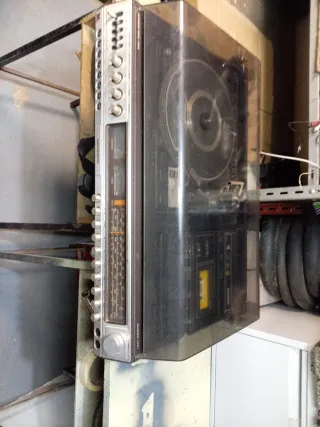 Radio, Tocadiscos y Cassette Grundig