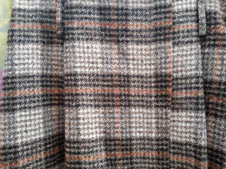 GRANATE-MORADA 4XL/FLORES 4XL/CUADROS XL:1X1,5€