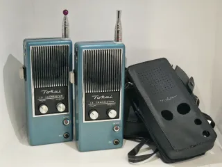 Pareja Walkie Talkie Tokai Transistor