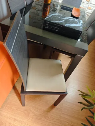 Mesa de comedor y 6 sillas