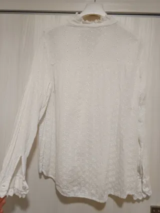 Camisa blanca algodón bordada mujer