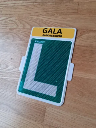 Letra L conductor novel autoescuela