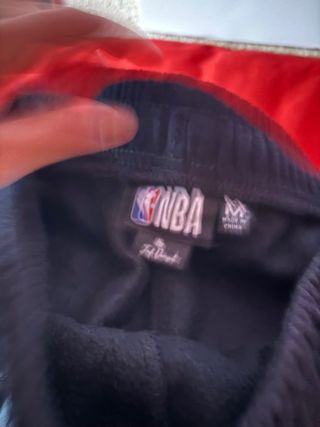 Pantalón de chándal negro con logo Raptors