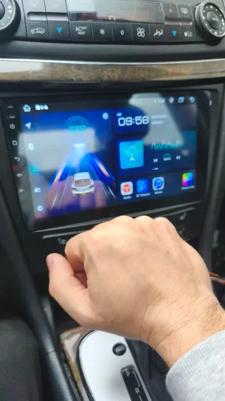 Pantalla Mercedes Clase C W203