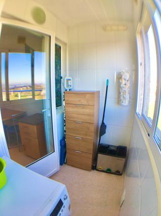 Piso luminoso con garaje amplio y trastero.