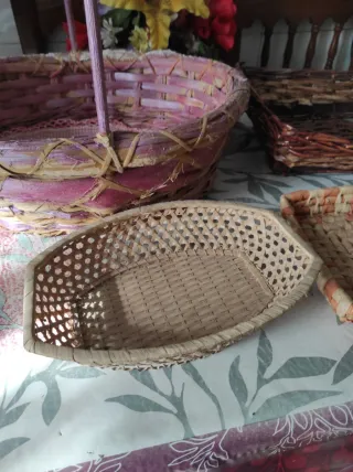 Lote de 4 cestas de mimbre