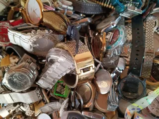 Lotto cinturini e orologi misti