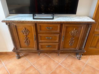 Aparador antiguo madera y mármol