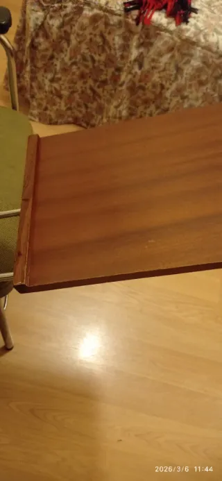 Silla vintage escritorio con mesa auxiliar