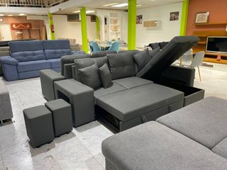 Sofá chaise longue con puff a juego