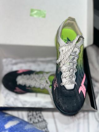 Scarpe da calcio Nike per bambini, taglia 36, nuove e mai usate