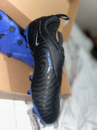 Scarpe da calcio Nike per bambini, taglia 36, nuove e mai usate