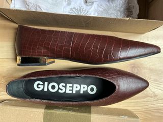 Bailarinas Gioseppo Piel Burdeos Tacón Dorado