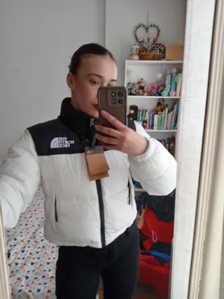 Chaqueta The North Face Nuptse Blanca y Negra