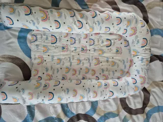 Nido reductor para cuna de bebé